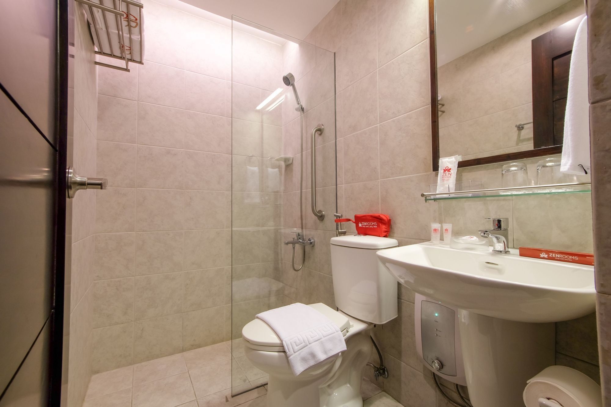Zen Rooms Durban Poblacion Makati Makati City Bagian luar foto